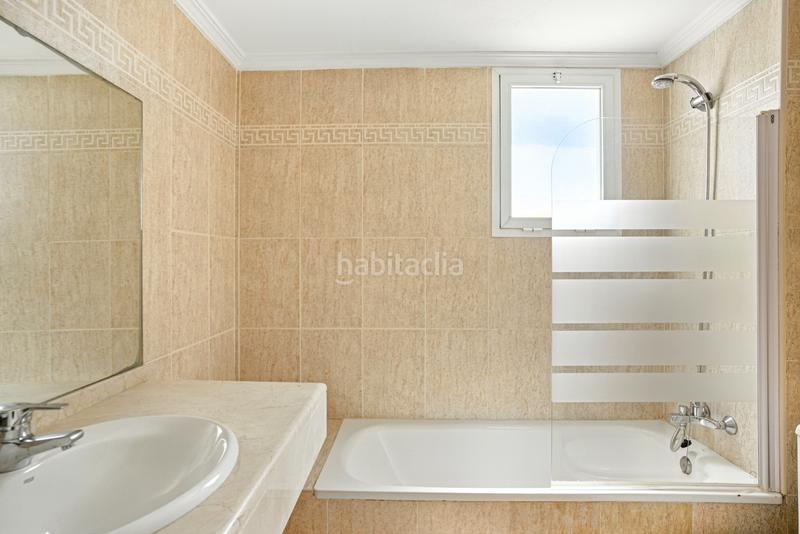 Foto ff3a2ea5-ecfe-40e7-ad37-15ba31311d75. Attique avec parking piscine dans La Carolina - Guadalpín Marbella