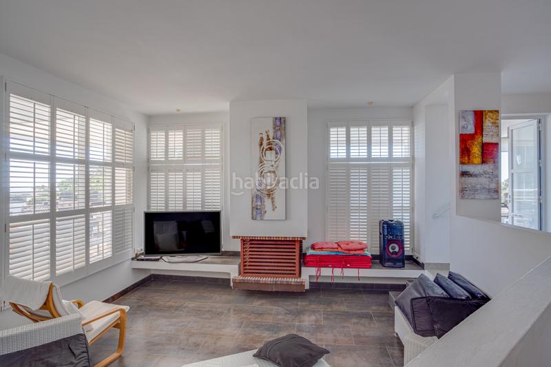 Foto 5e2743ba-bbee-4e67-a8b6-9fc6c797a7fd. House with parking pool in Elviria Marbella