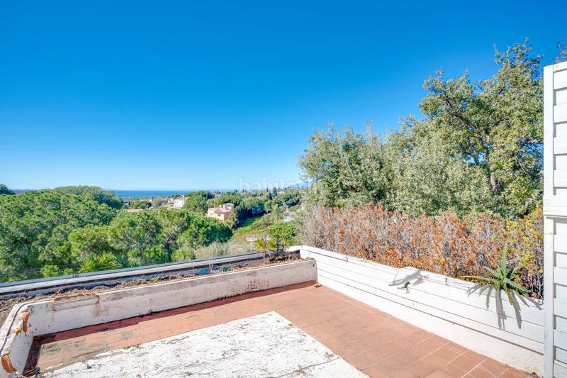 Foto a85bf3da-aeee-4af2-91ff-09a6975b70df. House with parking pool in Elviria Marbella