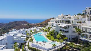 Apartment en Ojn. Hermoso apartamento de dos dormitorios con orientacin sur este