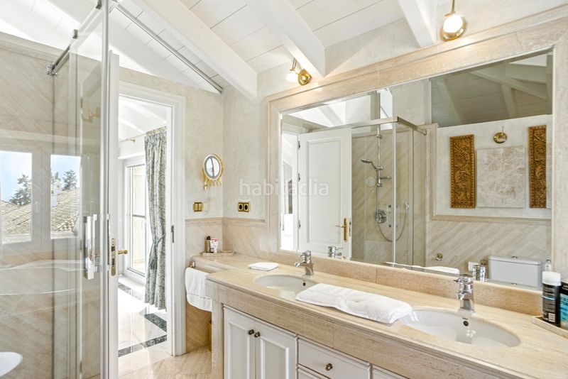 Foto 36dbc700-a6aa-4fe9-9e74-6f3c2aad128e. Àtic amb aparcament piscina a lomas de Marbella club Marbella