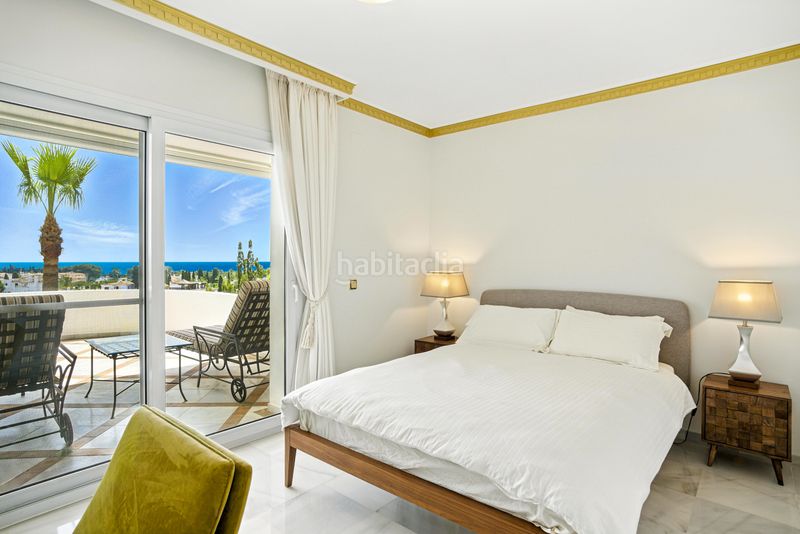 Foto 4c981502-4a0d-457c-9c53-6487f5936836. Àtic amb aparcament piscina a lomas de Marbella club Marbella