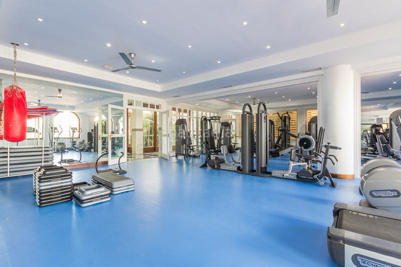 Foto 965a48cd-587e-42b5-97bb-c5bbfd5f9dbe. Attico con parcheggio piscina in lomas de Marbella club Marbella