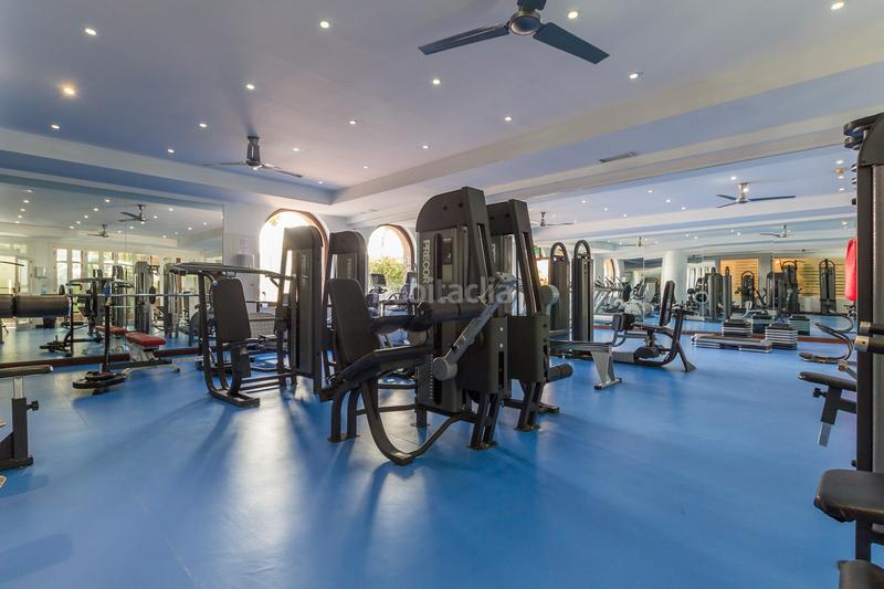 Foto a0e994ef-a274-471f-92b5-4524006ef6ac. Attico con parcheggio piscina in lomas de Marbella club Marbella