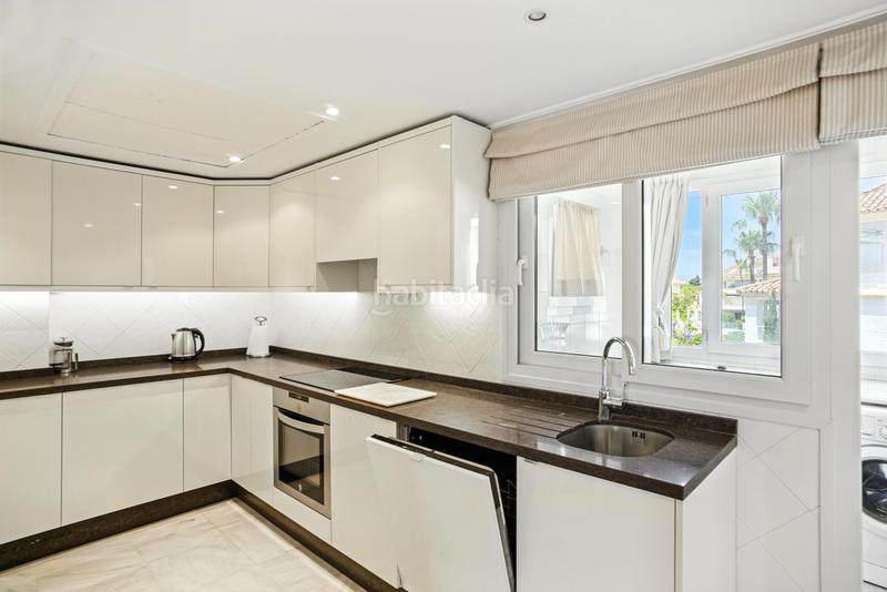 Foto f0dbc97b-0ec4-455e-8740-72114cefaf09. Attico con parcheggio piscina in lomas de Marbella club Marbella