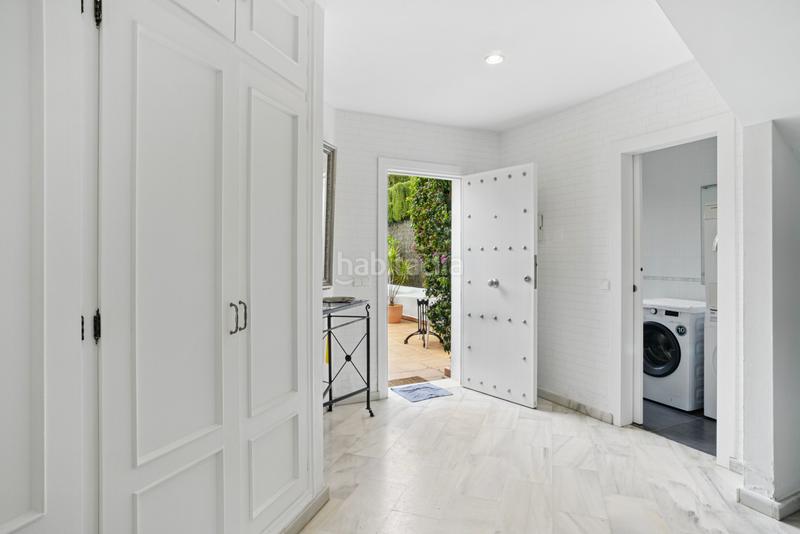 Foto 011bdc62-3ead-4fde-875a-74830d16b57a. Reihenhaus mit parking pool in Bel - Air Estepona