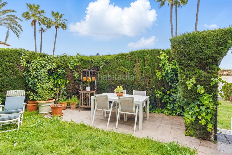 Foto 132d7da3-84de-400b-bc7e-07d33387e3af. Reihenhaus mit parking pool in Bel - Air Estepona