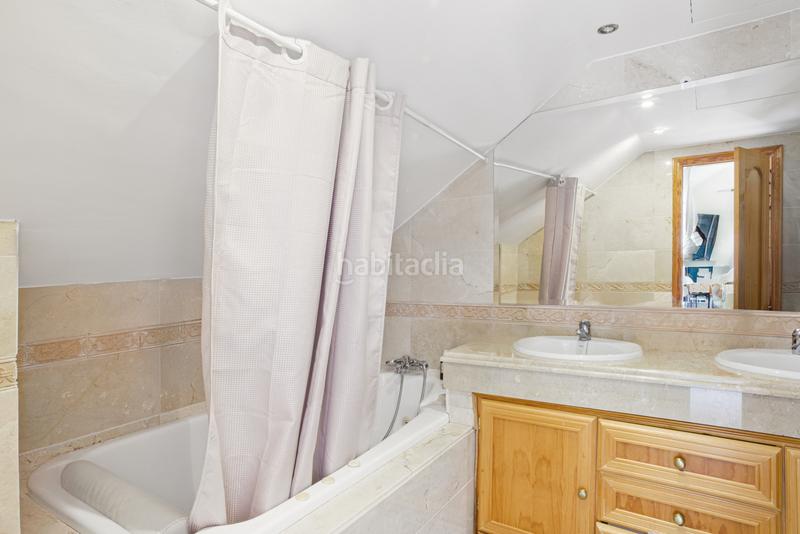 Foto f42c939a-0bbd-4557-9dfe-05371d537193. Penthouse with parking pool in Aloha Marbella