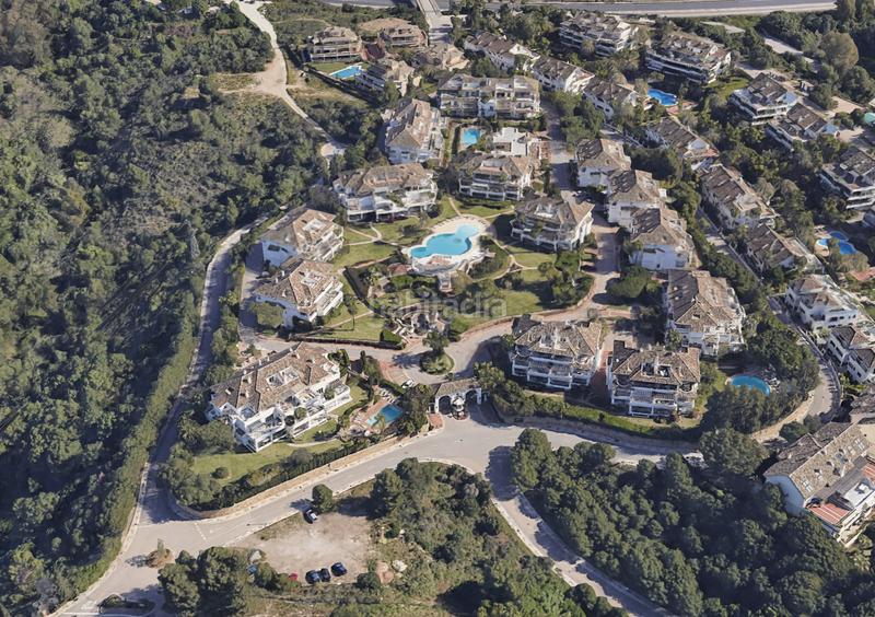 Foto 8828d2cb-32f0-4c91-b375-8d6b999d0c56. Piccolo appartamento con parcheggio piscina in lomas de Marbella club Marbella