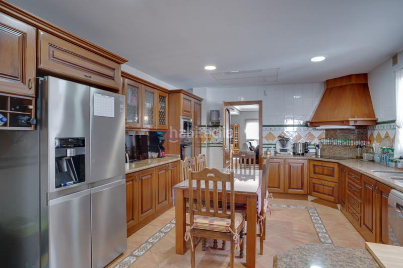 Foto c290501f-f2e2-495c-a047-90f9146669a9. House with parking pool in Valdeolletas - Las Cancelas - Xarblanca Marbella