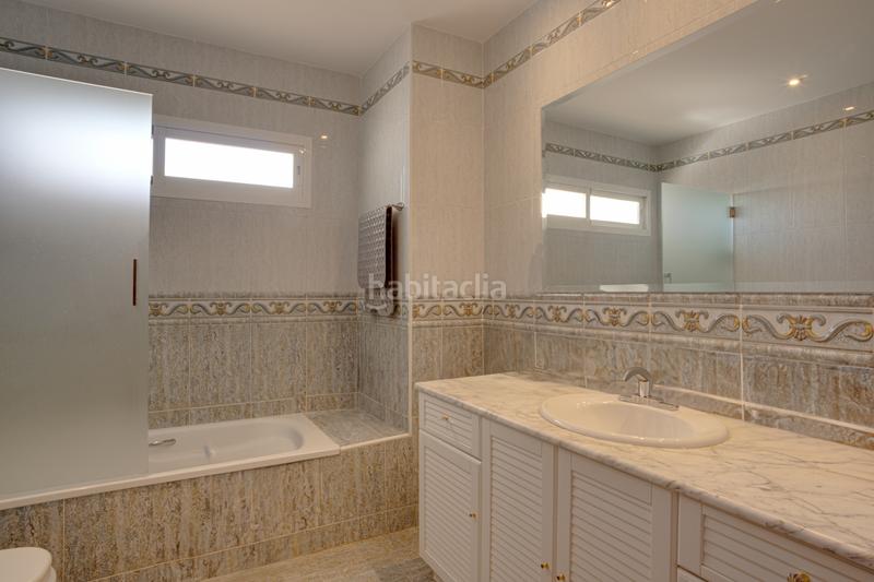 Foto e38acaad-0b31-44d4-802a-d0fe8e652699. House with parking pool in Valdeolletas - Las Cancelas - Xarblanca Marbella