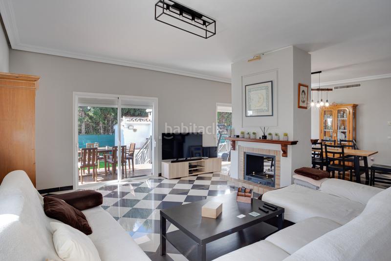 Foto fdc7c617-0a6d-4c3c-bc20-c4bdefcb6468. House with parking pool in Valdeolletas - Las Cancelas - Xarblanca Marbella