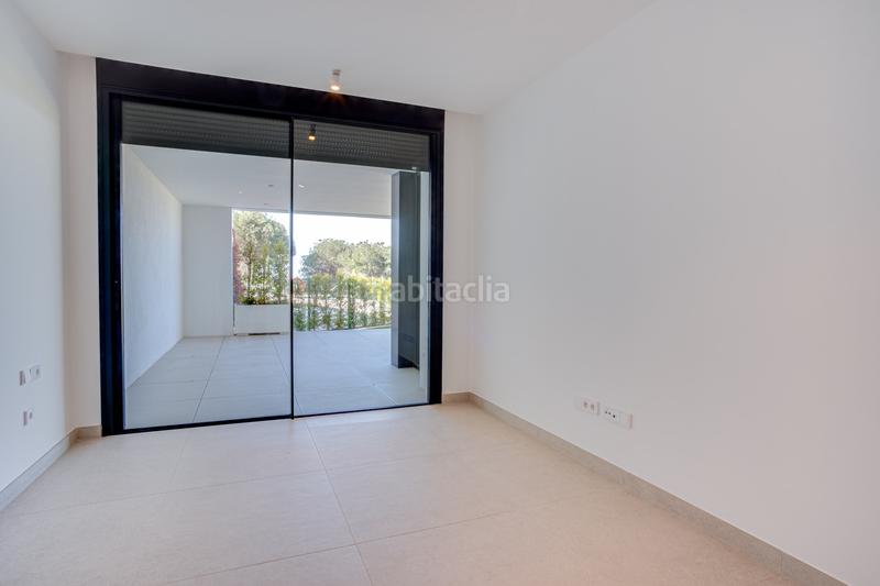 Foto 473959f0-9fc6-4981-80a6-13af0f1afccf. Planta baixa amb aparcament piscina a Cabopino - Artola Marbella