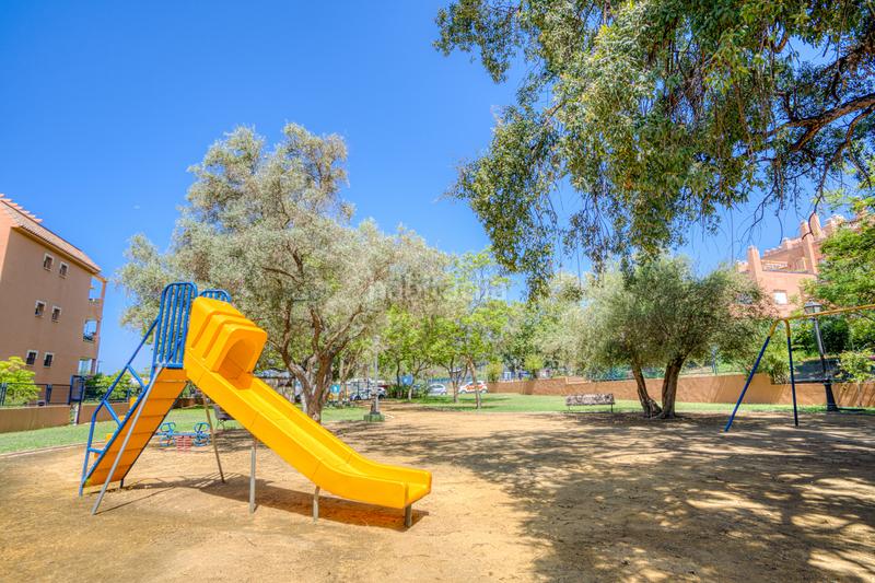 Foto 7e11f462-3d6b-4e28-8091-e83b47139960. Erdgeschoss mit parking pool in Elviria Marbella