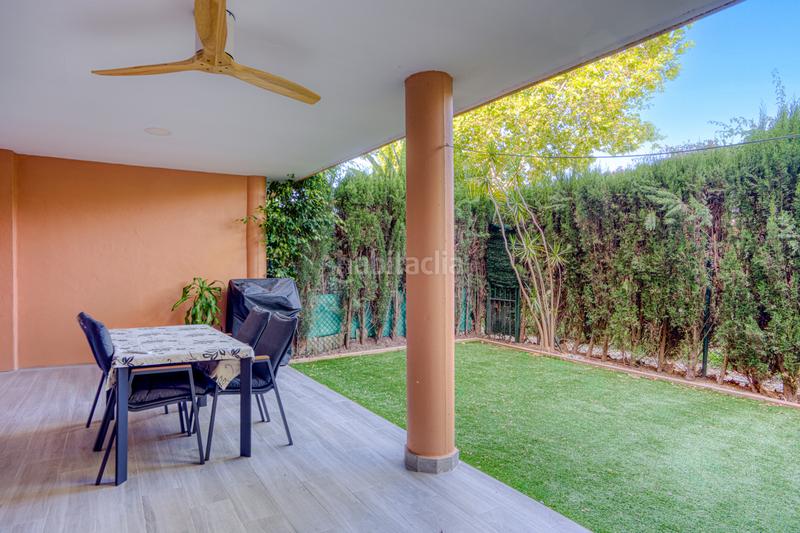 Foto 93537590-bdfd-46df-b77d-aac11d1324e7. Erdgeschoss mit parking pool in Elviria Marbella