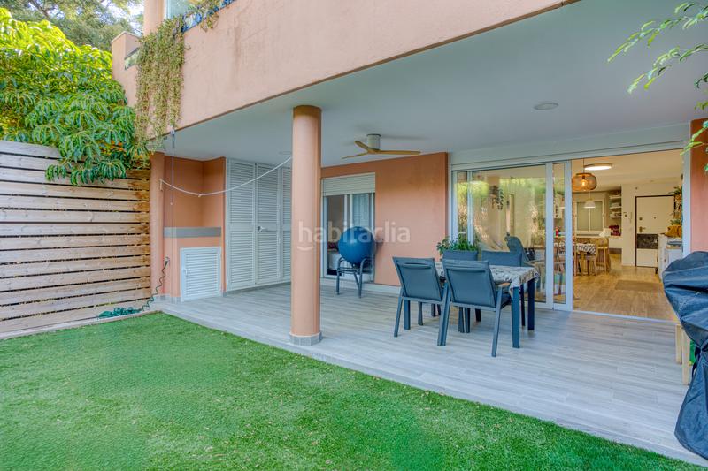 Foto d386eb3c-b123-41fc-87f1-56f2e0b3a395. Erdgeschoss mit parking pool in Elviria Marbella