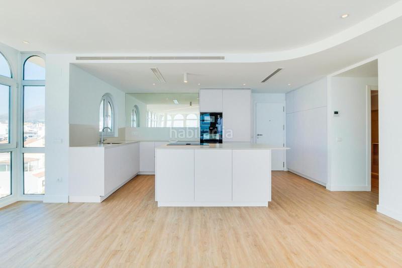 Foto 38fc590d-7e3b-4ca8-938a-0871078ab172. Àtic amb aparcament a Centro Estepona