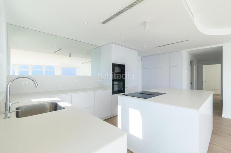 Foto 66611d9c-ca00-42e5-9d48-17b1700db469. Àtic amb aparcament a Centro Estepona