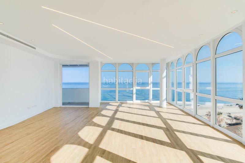 Foto fa5c8a0e-ba7e-47a2-954e-bbf3d53b0220. Àtic amb aparcament a Centro Estepona