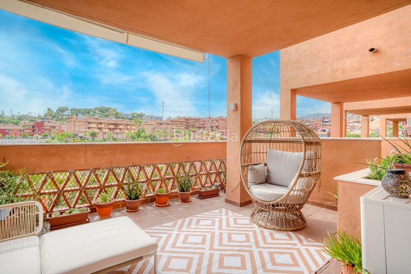 Foto a67e672a-604c-4db5-a3e2-262d3d69e714. Apartament amb aparcament piscina a reserva de Marbella Marbella