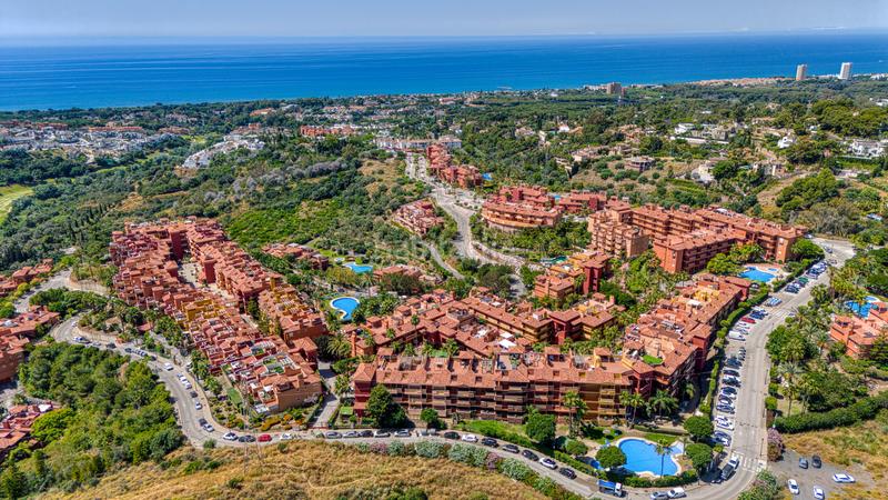 Foto 65a2cc87-e4b6-420c-adfe-c2cf80910db6. Appartement mit parking pool in reserva de Marbella Marbella