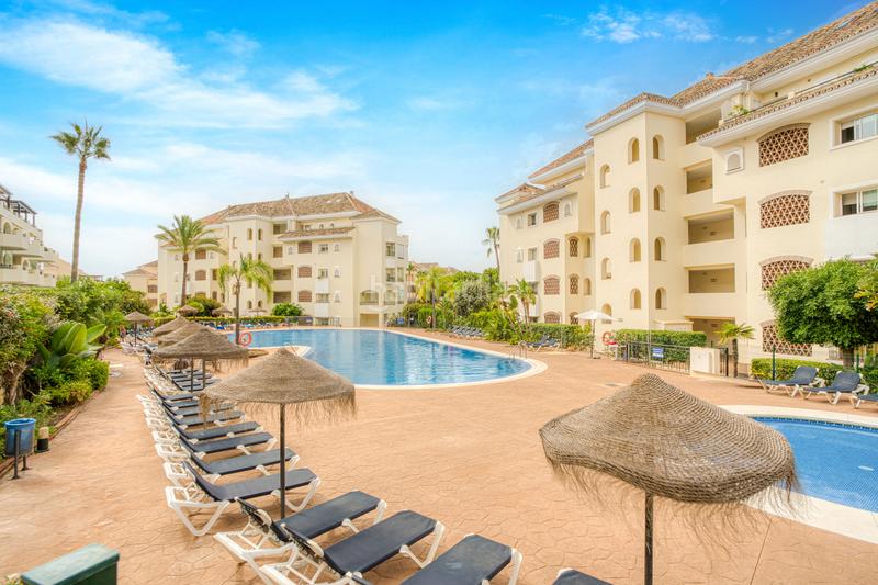 Foto 16cbe732-4938-4b7d-8e86-354622de6493. Apartment with parking pool in Romana Playa Marbella