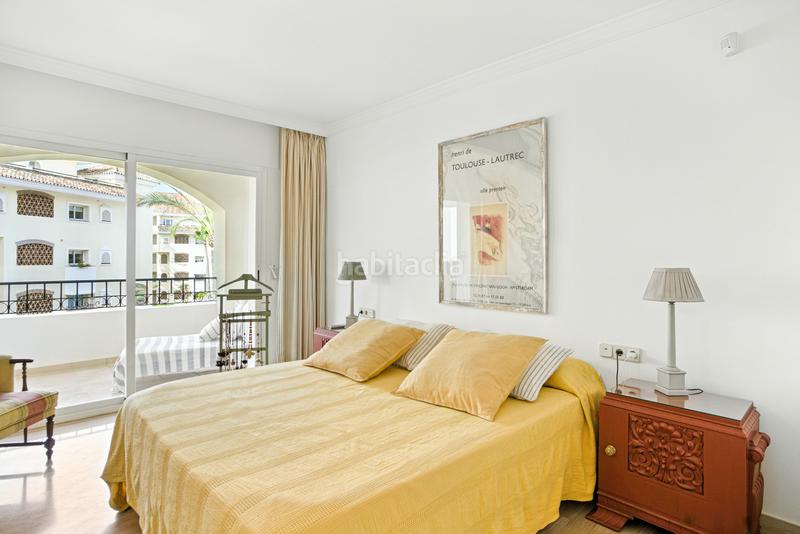 Foto b197d709-f505-4ccf-8fa2-008376644a6b. Apartment with parking pool in Romana Playa Marbella