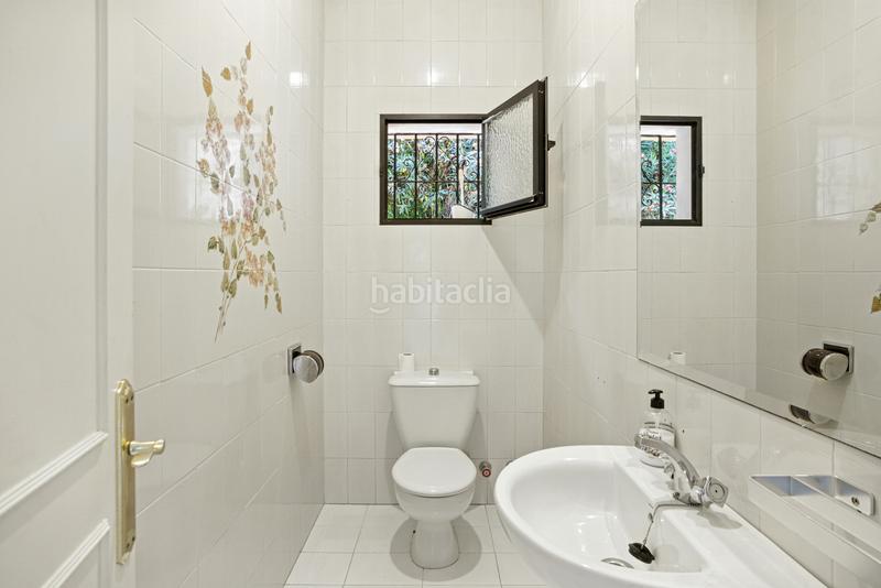 Foto 7e6d59ad-162a-4cc5-9e5f-5b7e7d16965e. Casa amb aparcament piscina a Hacienda Las Chapas Marbella