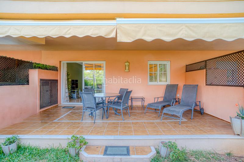 Foto 3469f09f-ad9a-458d-b091-ff252e3b433a. Piano terra con parcheggio piscina in Santa María Marbella