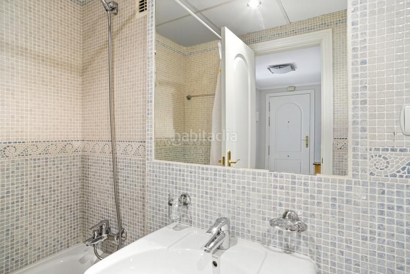 Foto 636fa315-d89e-4ee8-b1eb-28ea9165d666. Piano terra con parcheggio piscina in Santa María Marbella