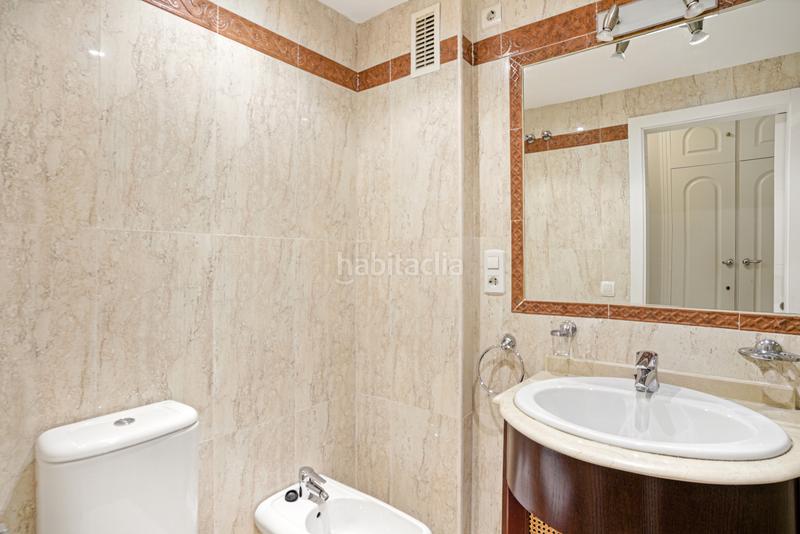 Foto 800fc584-1d26-4a41-8fd9-20a6f840567a. Piano terra con parcheggio piscina in Santa María Marbella