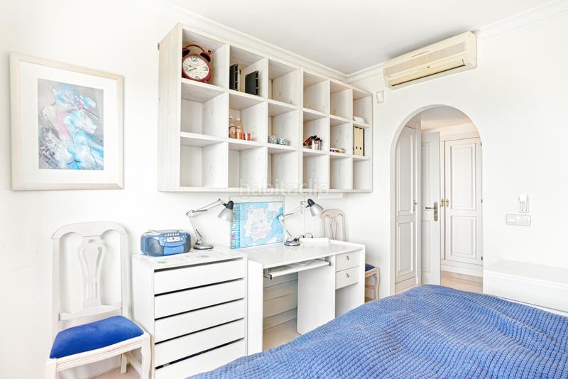 Foto 04825d7d-2a8e-41b1-a2ae-f7ee3f3690bc. Apartament amb aparcament piscina a Los Naranjos Marbella