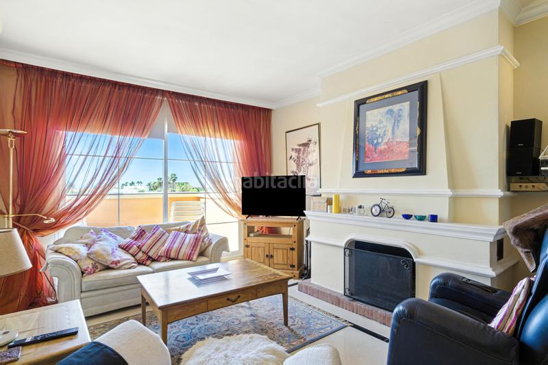 Foto 10b4ec8e-9b24-41e4-9728-a45a26a93235. Apartament amb aparcament piscina a Los Naranjos Marbella