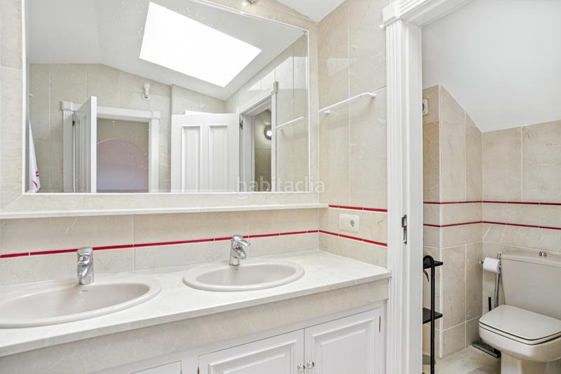 Foto 3d801897-8ca7-4195-bb64-e6404996f982. Apartament amb aparcament piscina a Los Naranjos Marbella