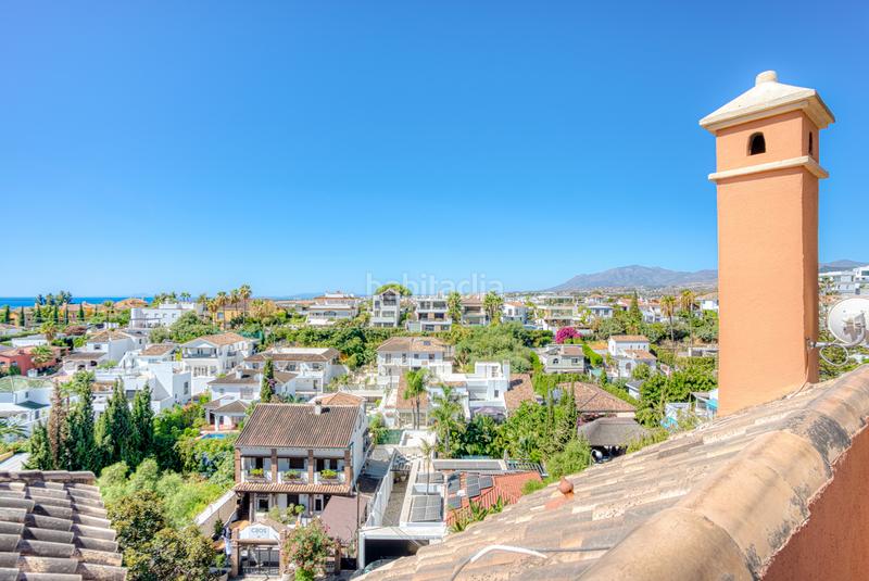 Foto 6835ccc5-1d20-483c-926a-e1c66a07d3d7. Apartament amb aparcament piscina a Los Naranjos Marbella