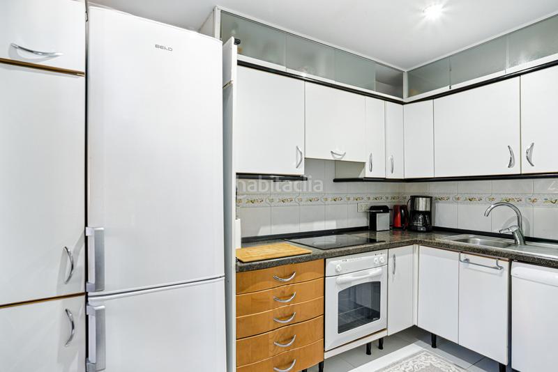 Foto d3dff3f8-152a-4e04-a671-e2abf83acefe. Apartament amb aparcament piscina a Los Naranjos Marbella