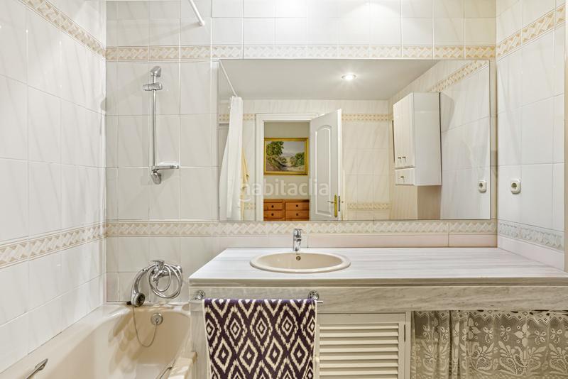 Foto 64d8ae1f-80e0-4a71-a0f9-892ea0e9d8bf. Appartement mit parking pool in Real de Zaragoza Marbella