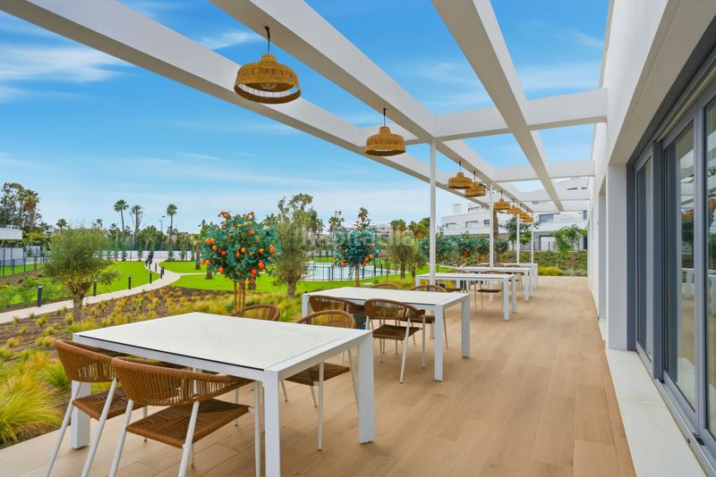 Foto 23d5f257-2fad-44fa-99d7-8272a9de70fd. Apartament amb aparcament piscina a Bel - Air Estepona