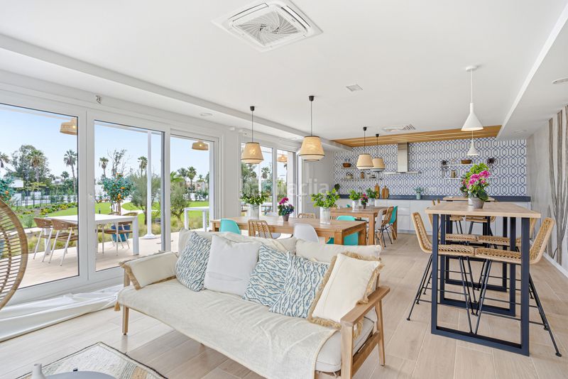 Foto 47655b20-af36-43ea-8528-95855657d41f. Apartament amb aparcament piscina a Bel - Air Estepona