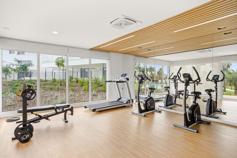 Foto 53d7d727-5d45-406a-85fe-933f9cc6e233. Apartament amb aparcament piscina a Bel - Air Estepona