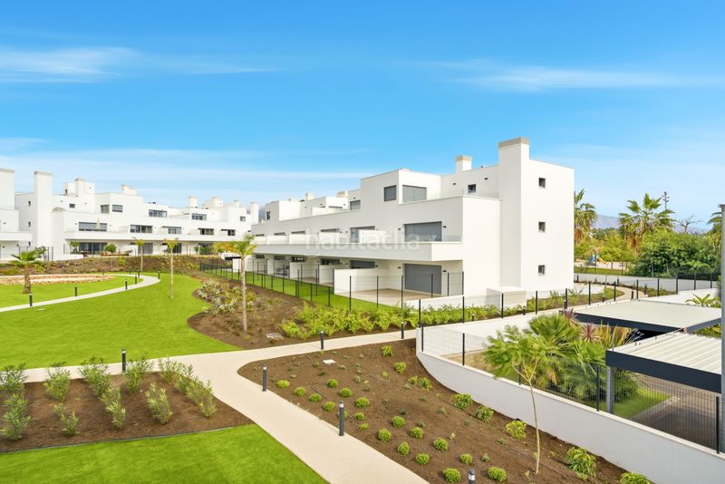 Foto c09d97a7-6431-4a3b-8b10-48dd83ff5836. Apartament amb aparcament piscina a Bel - Air Estepona