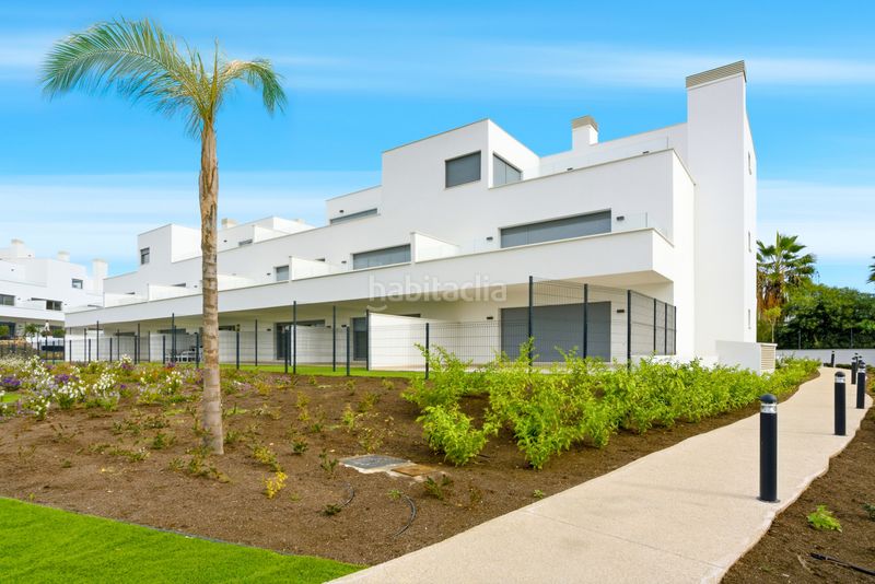 Foto f2979b80-d12b-4643-99d9-c1304f0069f0. Apartament amb aparcament piscina a Bel - Air Estepona