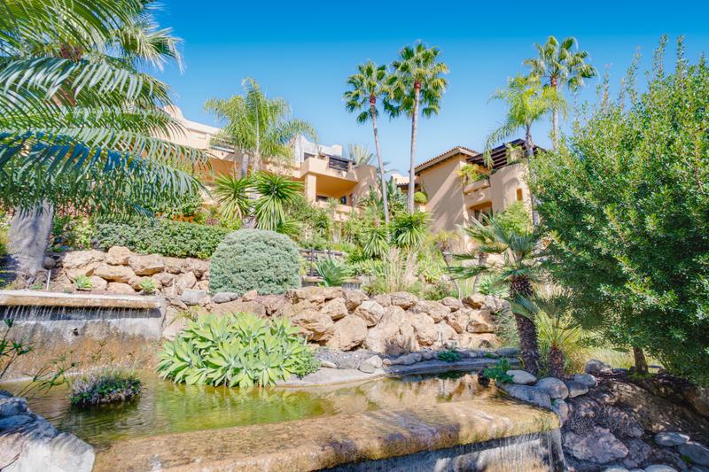 Foto 6a0a463d-b86a-4e7d-b629-5791be3d8a09. Attique avec parking piscine dans Sierra Blanca Marbella