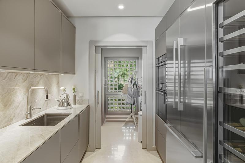 Foto 82653c12-c26d-46c0-b541-e264de39bebd. Attique avec parking piscine dans Sierra Blanca Marbella