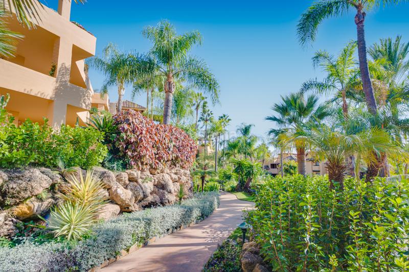 Foto b1ecd83b-089d-47e2-b2c5-a15ece2965bd. Attique avec parking piscine dans Sierra Blanca Marbella