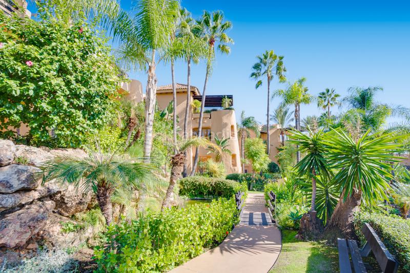 Foto c4ddb73c-a15d-415f-b735-b7b87bebe99c. Attique avec parking piscine dans Sierra Blanca Marbella