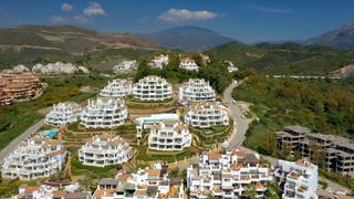 Erdgeschoss in Los Naranjos. Impresionante apartamento de siete dormitorios en planta baja co