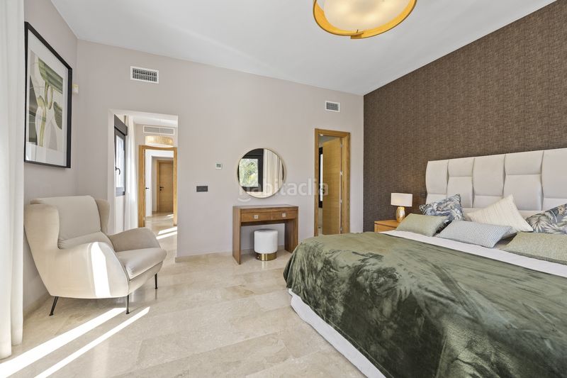 Foto 2addd4d6-9c93-444e-b190-fd41dd26b8e8. Casa amb aparcament piscina a El Paraíso Benahavís