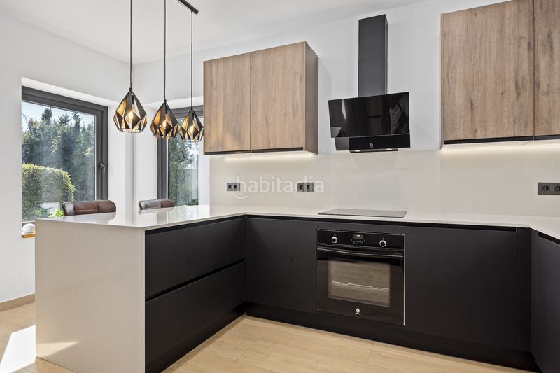 Foto d6852cac-6b0c-4d35-8872-0c6aa6976259. Casa amb aparcament piscina a El Paraíso Benahavís