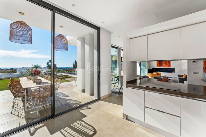 Foto f302cc0a-1dcb-49b0-89f7-f2d4c1392dde. Casa amb aparcament piscina a La Alquería Benahavís